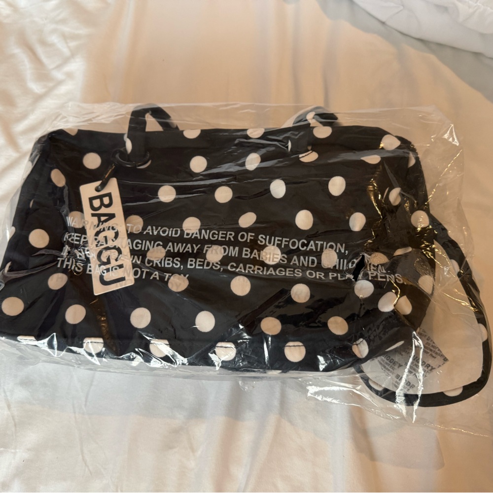 BAGGU Black and White Polka Dot Shoulder Bag